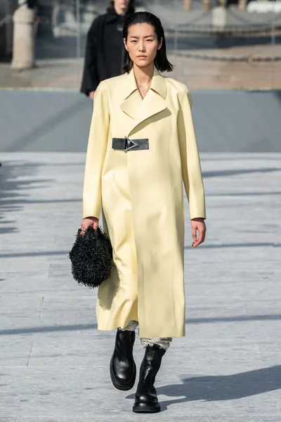 Look 28